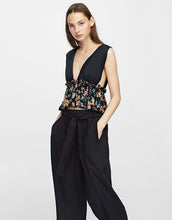 Load image into Gallery viewer, Tropical Print Top
