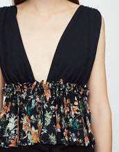 Load image into Gallery viewer, Tropical Print Top

